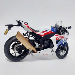 Alternative view of ماکت موتور فلزی cbr1000